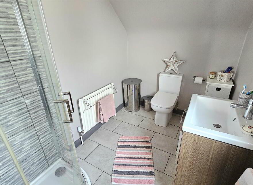 2 Sandringham Park, Carrickfergus, BT38 9EP