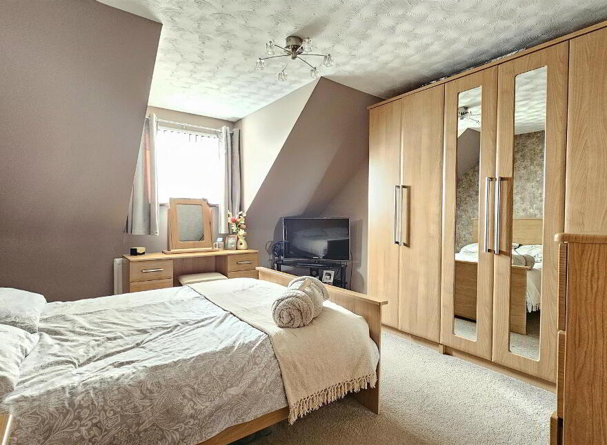 2 Sandringham Park, Carrickfergus, BT38 9EP