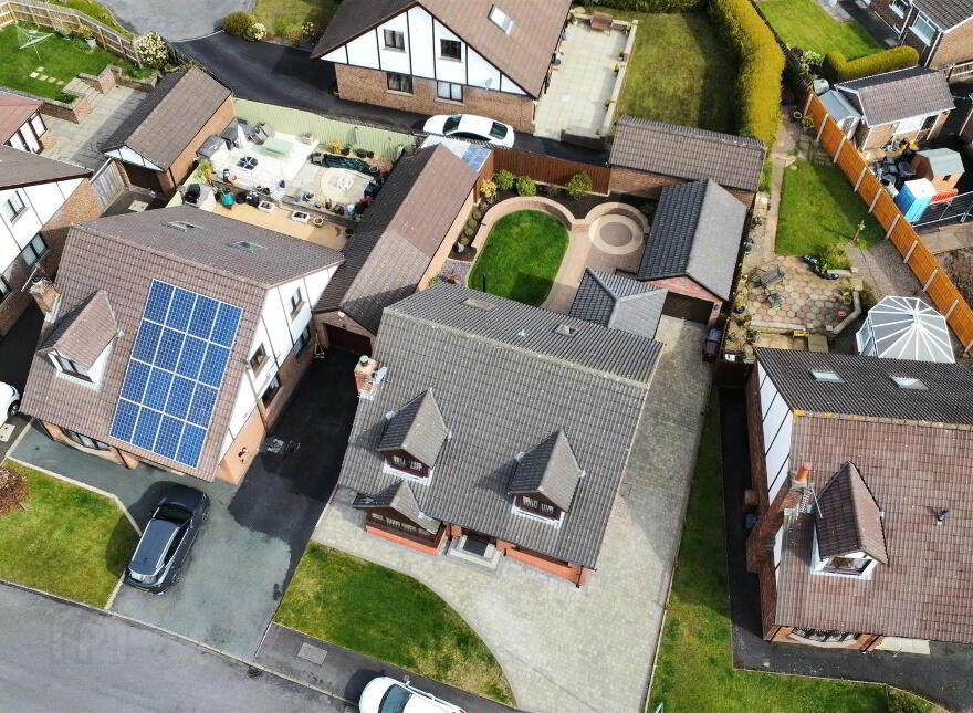 2 Sandringham Park, Carrickfergus, BT38 9EP