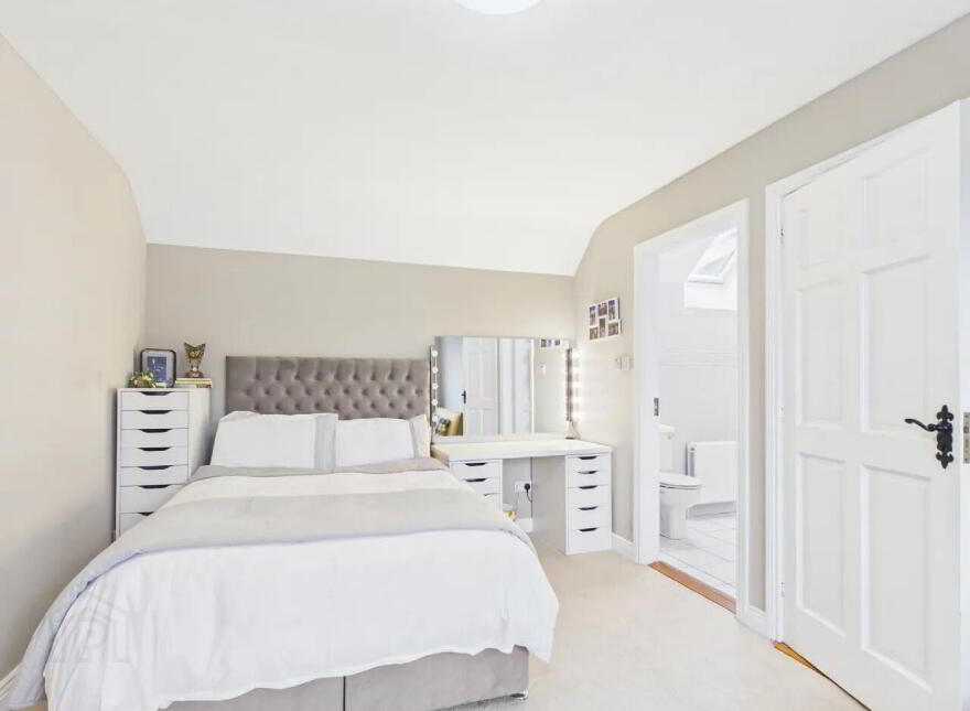 Commercial Premises &, 5 Bed House, Hollyford Village, Hollyford, E34HR25