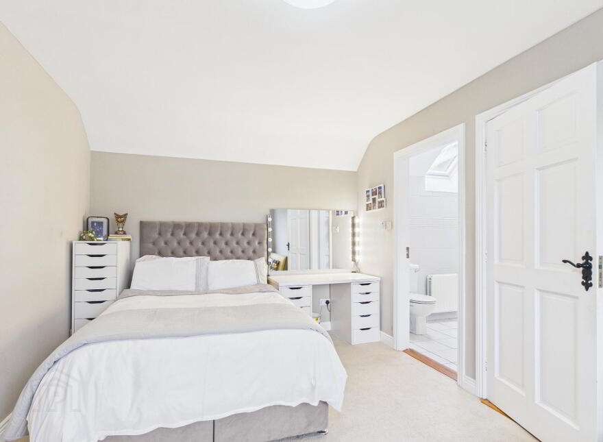 Commercial Premises &, 5 Bed House, Hollyford Village, Hollyford, E34HR25