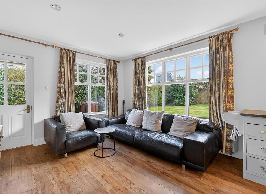 36 Myrtlefield Park, Belfast, BT9 6NF