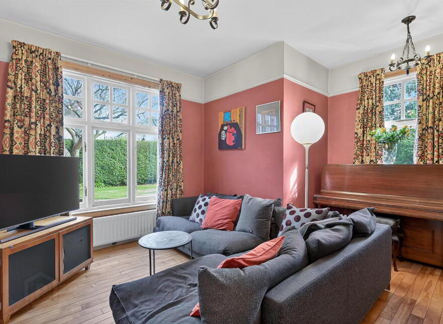 36 Myrtlefield Park, Belfast, BT9 6NF