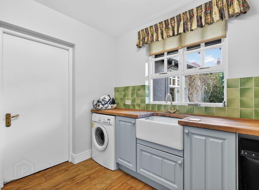 36 Myrtlefield Park, Belfast, BT9 6NF