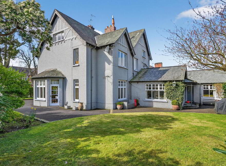 36 Myrtlefield Park, Belfast, BT9 6NF