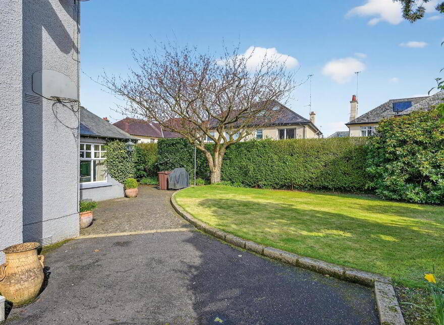 36 Myrtlefield Park, Belfast, BT9 6NF