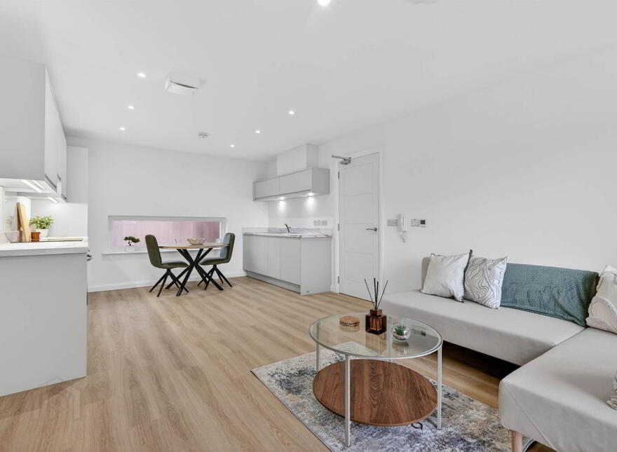 Apt 7, 2 Dayton Street, Belfast, BT13 2BX