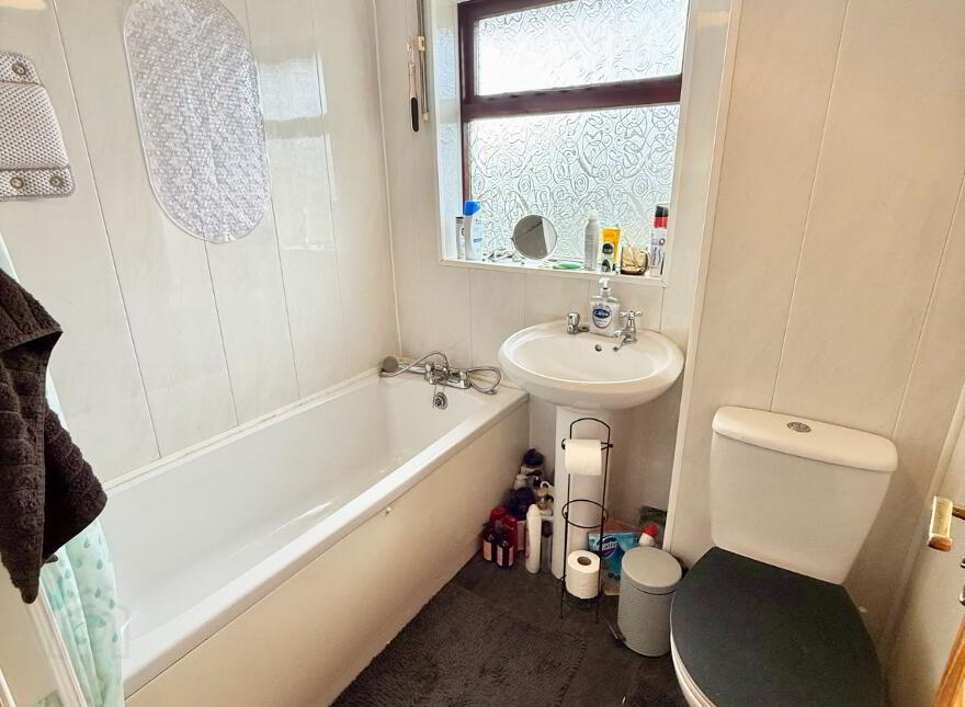 27 Cregagh Gardens, Armagh, BT60 4DF