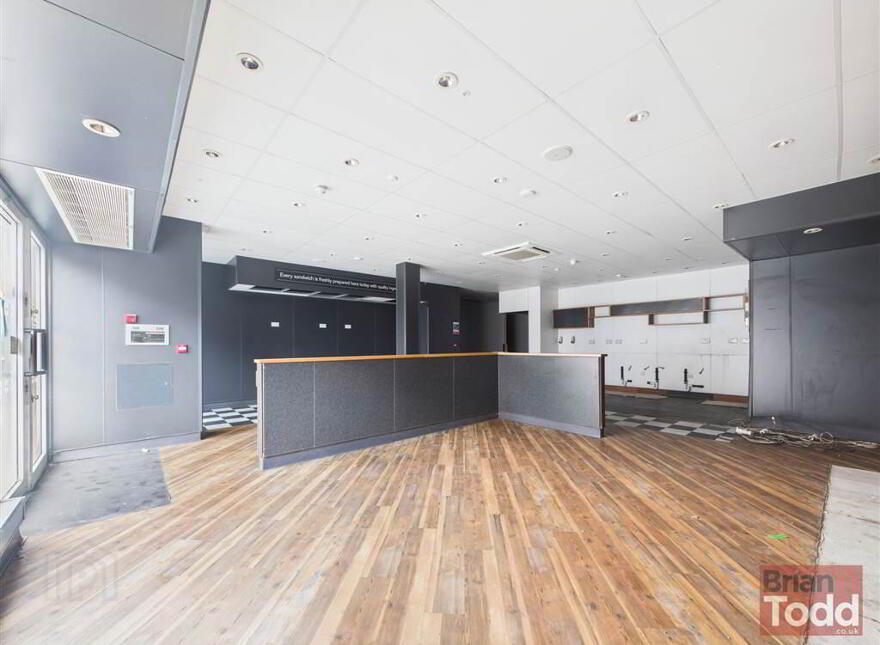 51 Main Street, Larne, BT40 1JE