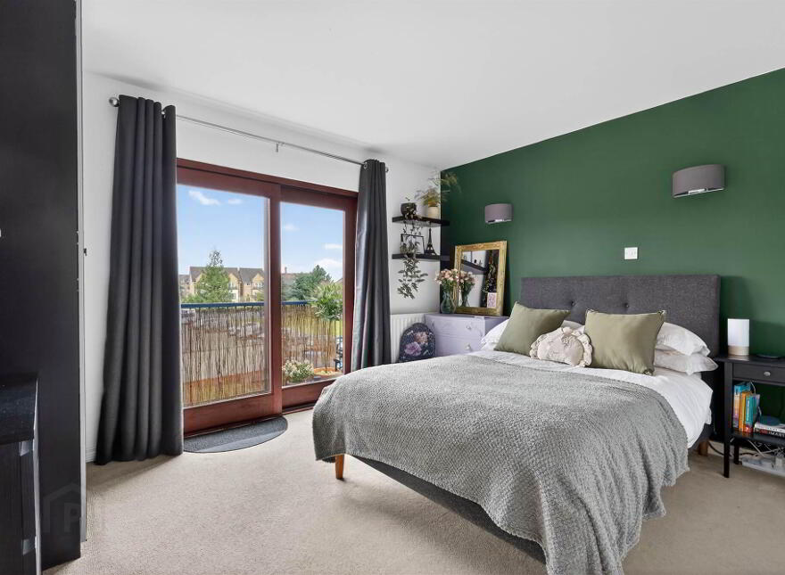 8 Ashleigh Court, Ravenhill Gardens, Belfast, BT6 8GP