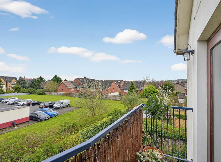 8 Ashleigh Court, Ravenhill Gardens, Belfast, BT6 8GP