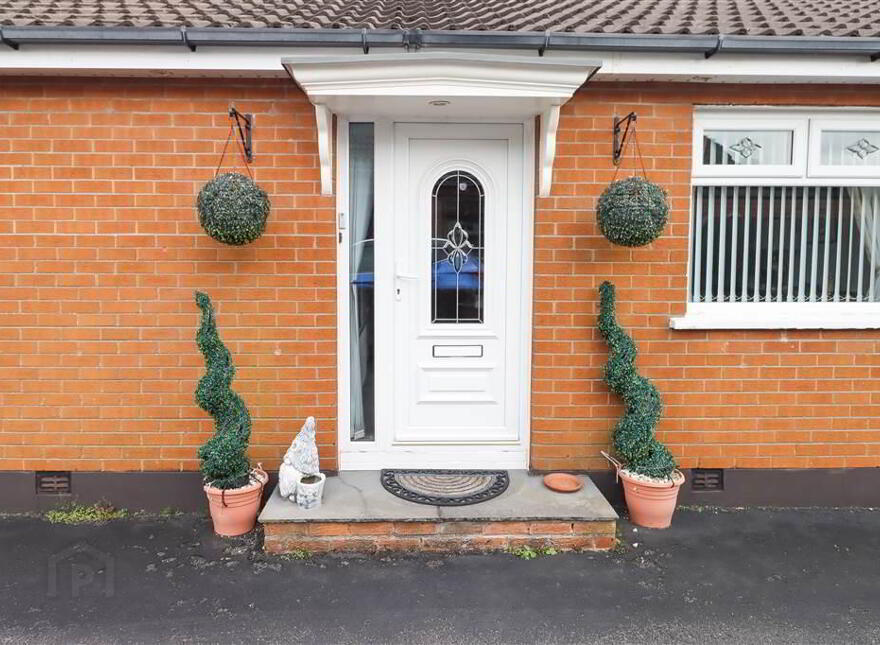 16 Carrowreagh Gardens, Dundonald, Belfast, BT16 1TW