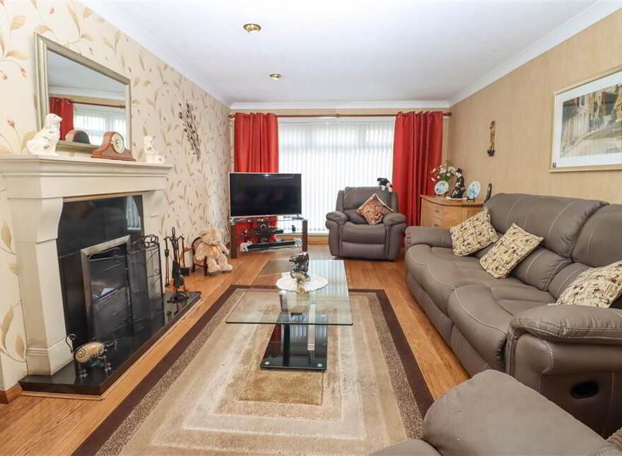 16 Carrowreagh Gardens, Dundonald, Belfast, BT16 1TW