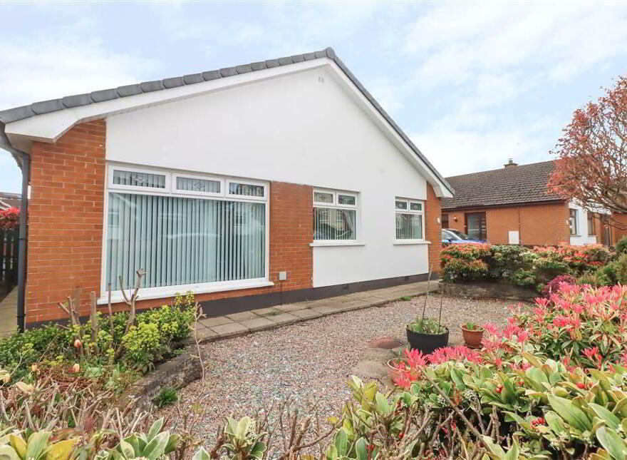 16 Carrowreagh Gardens, Dundonald, Belfast, BT16 1TW