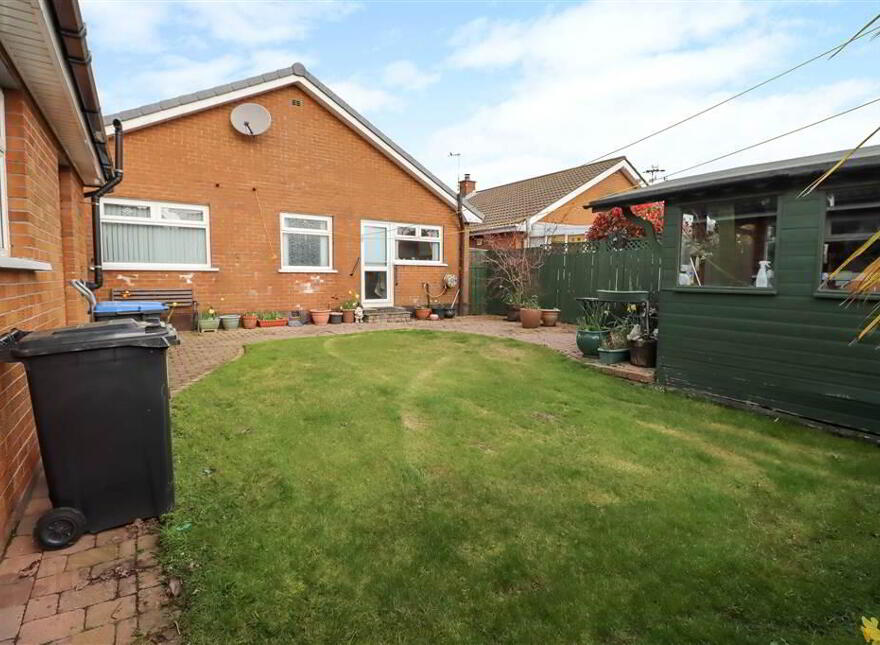 16 Carrowreagh Gardens, Dundonald, Belfast, BT16 1TW