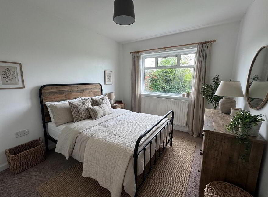 12 Largymore Drive, Lisburn, BT27 5BS