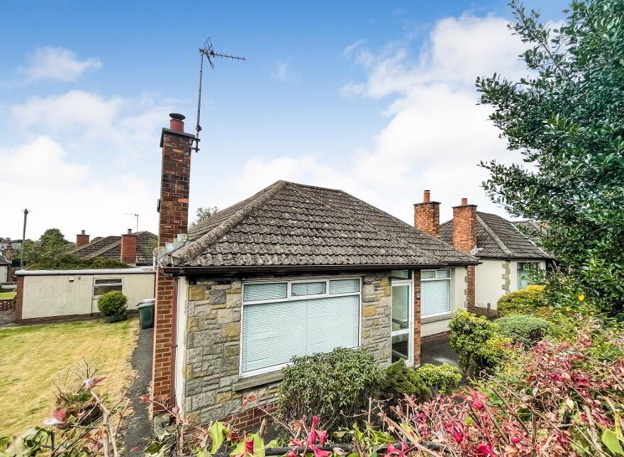 12 Largymore Drive, Lisburn, BT27 5BS
