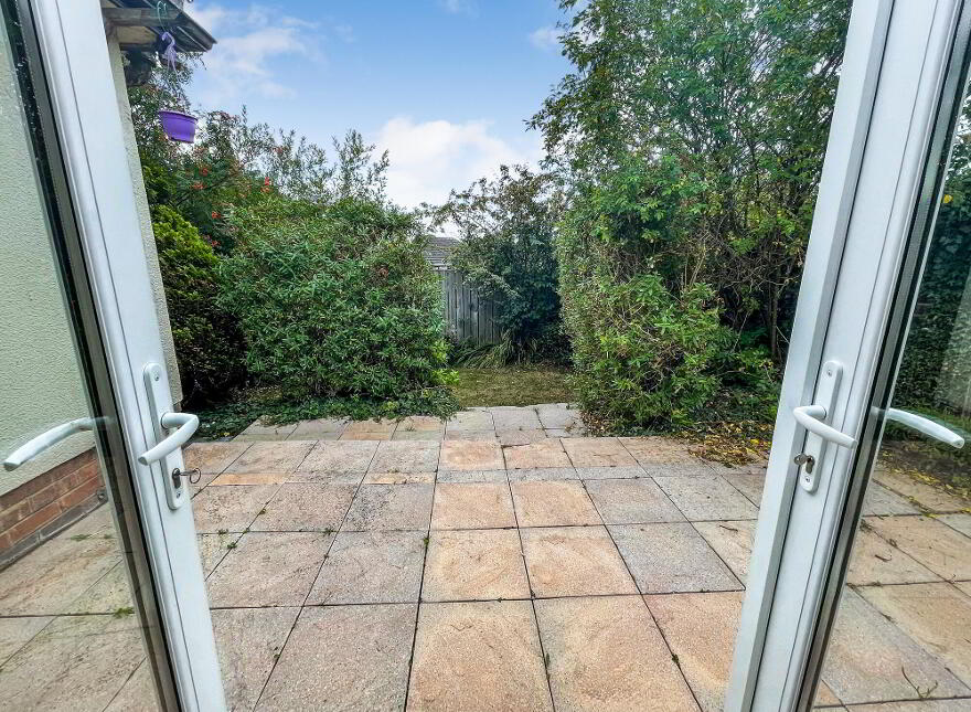 12 Largymore Drive, Lisburn, BT27 5BS
