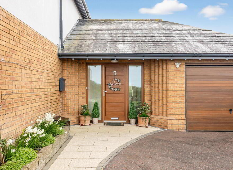 5 Cove Drive, Groomsport, Bangor, BT19 6HF