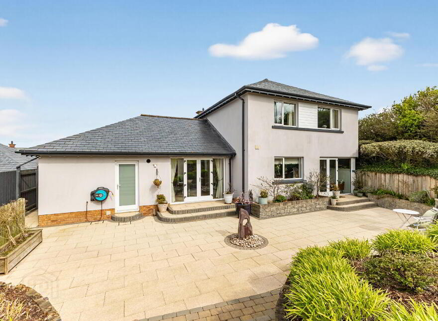 5 Cove Drive, Groomsport, Bangor, BT19 6HF