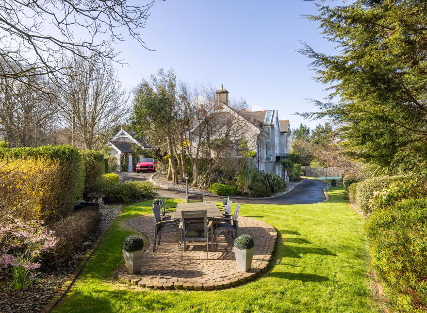 Ivy Lodge, 22 Circular Road West, Cultra, Holywood, BT18 0AX