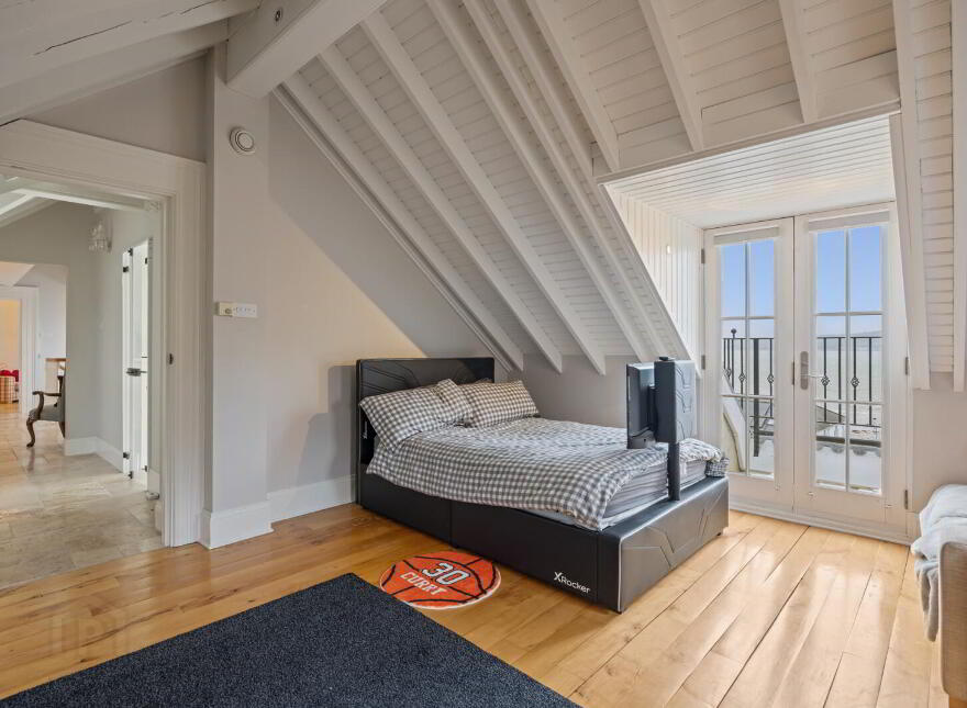 Ivy Lodge, 22 Circular Road West, Cultra, Holywood, BT18 0AX