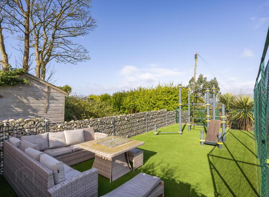 Ivy Lodge, 22 Circular Road West, Cultra, Holywood, BT18 0AX