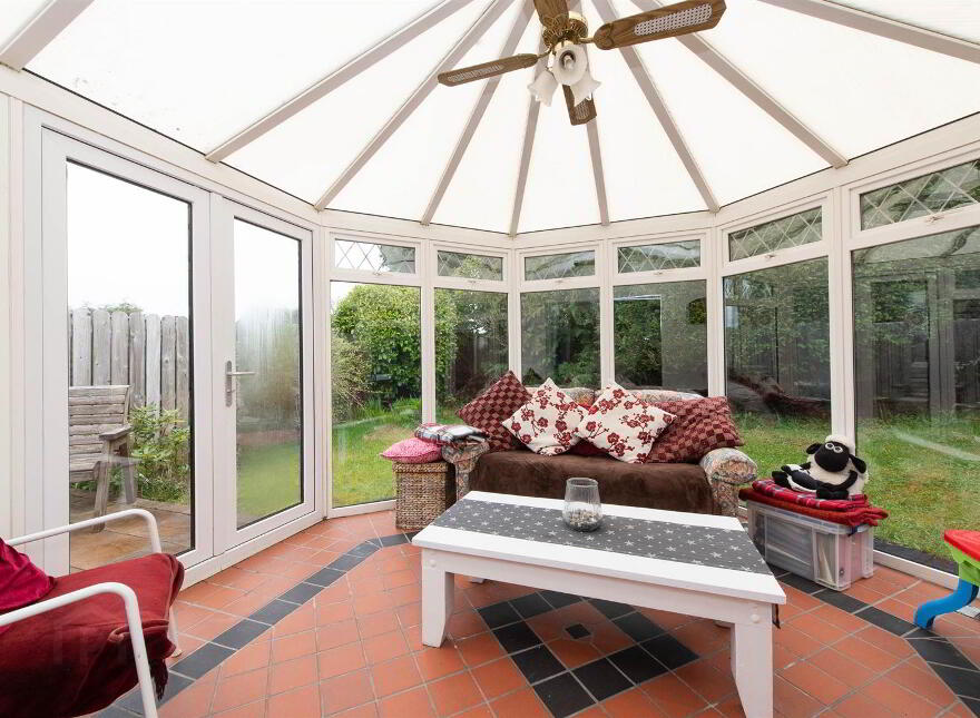 7 Lough Leane Park, Carryduff, Belfast, BT8 8PN