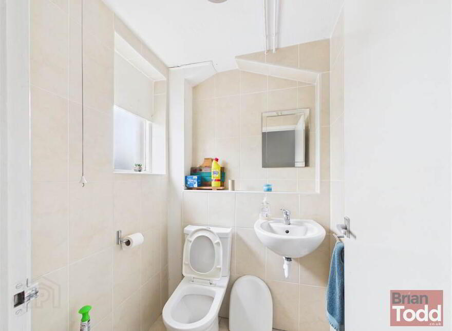 15 Agnew Street, Larne, BT40 1RF