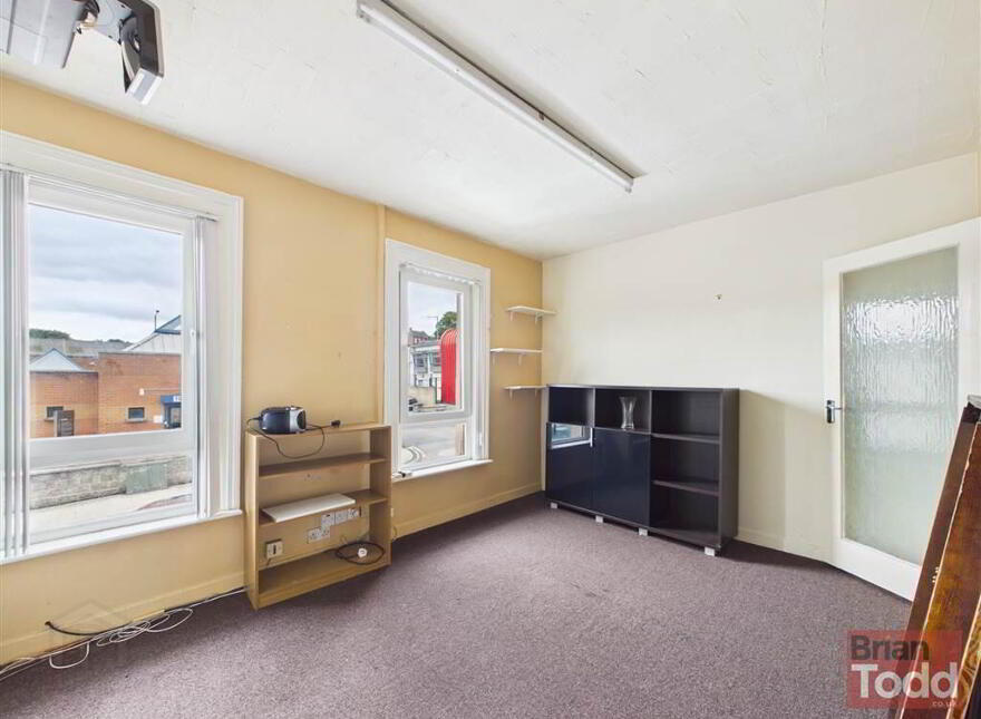 15 Agnew Street, Larne, BT40 1RF
