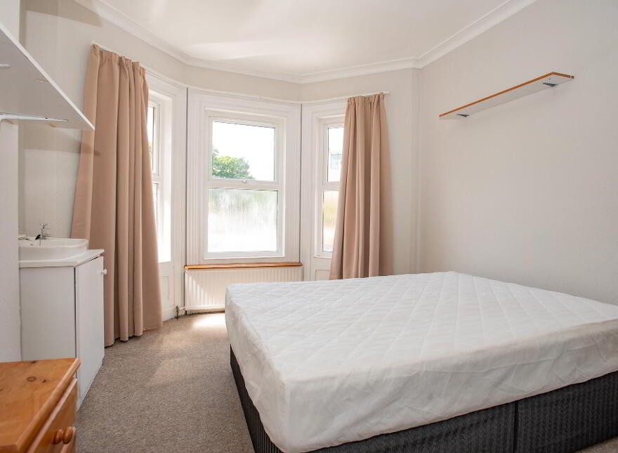 17 Rugby Road, Belfast, BT7 1PT