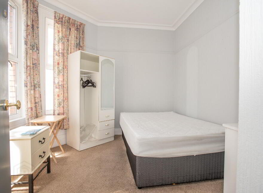 17 Rugby Road, Belfast, BT7 1PT