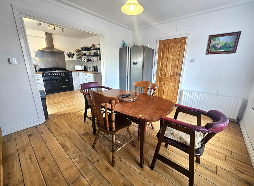 32 Adlon Crescent, Lisburn, BT28 2EG