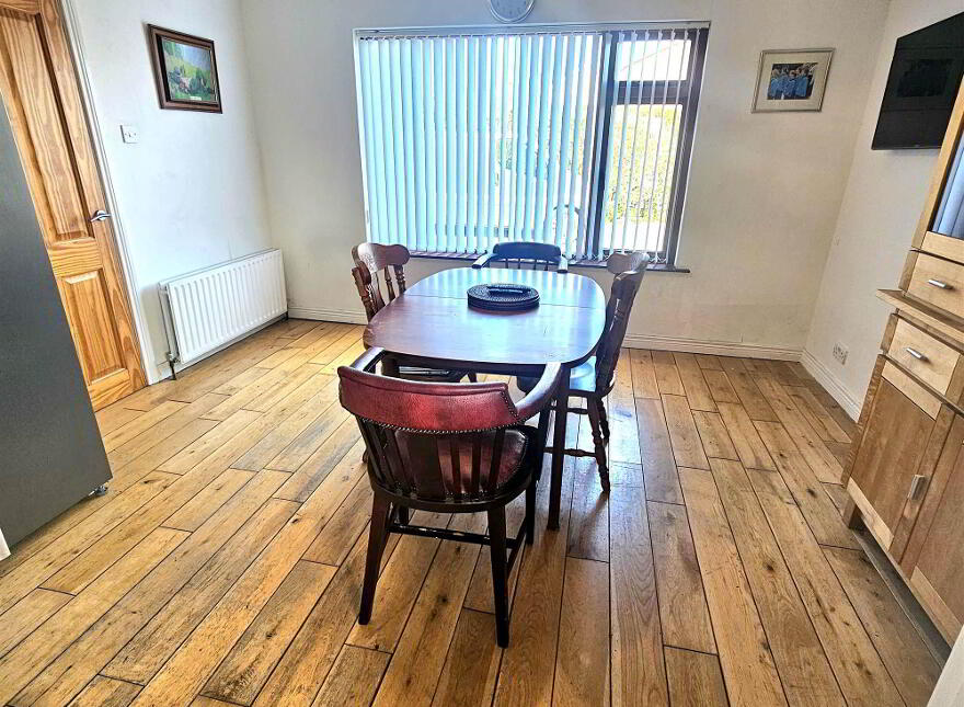 32 Adlon Crescent, Lisburn, BT28 2EG