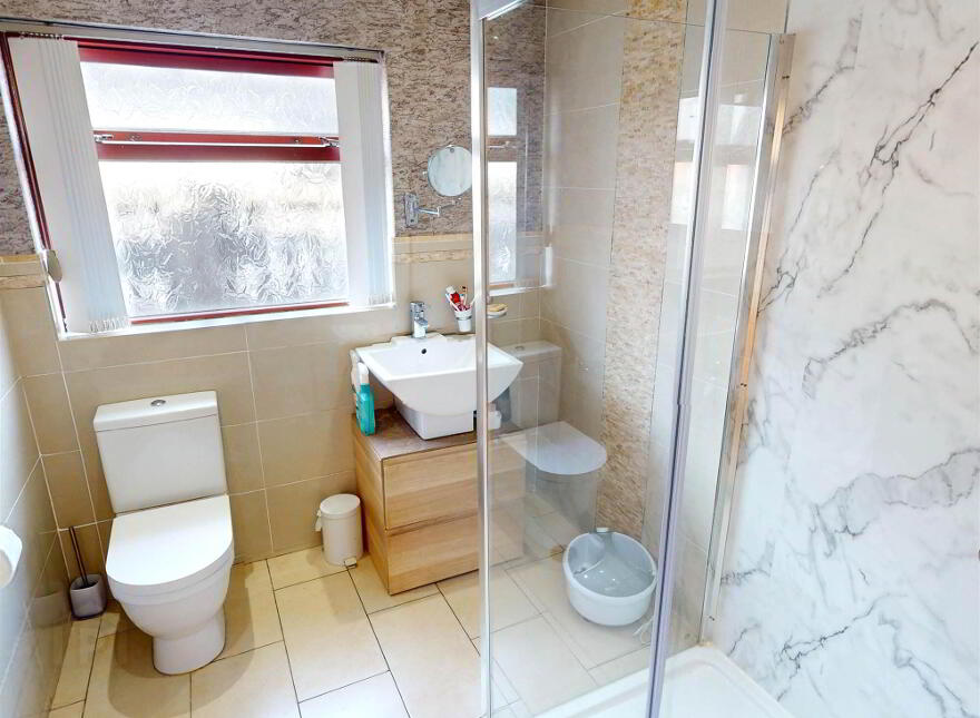 32 Adlon Crescent, Lisburn, BT28 2EG