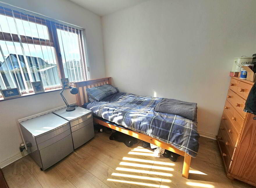 32 Adlon Crescent, Lisburn, BT28 2EG