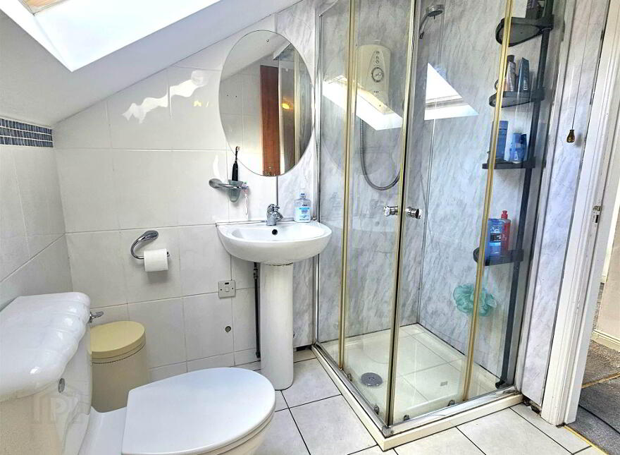 32 Adlon Crescent, Lisburn, BT28 2EG