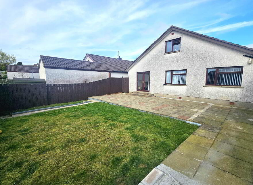 32 Adlon Crescent, Lisburn, BT28 2EG