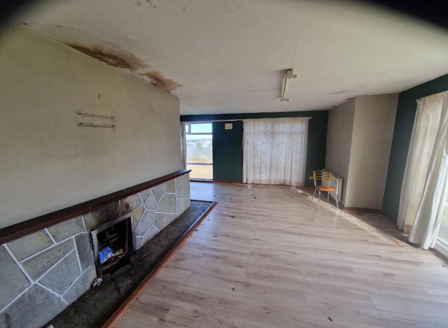 Seaview House On, C. 3 Acres Caravan Road, Dungloe, F94Y0C0
