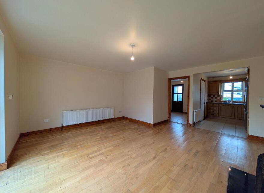 33 Hazel Lawns, Ballyhaunis, F35DH50
