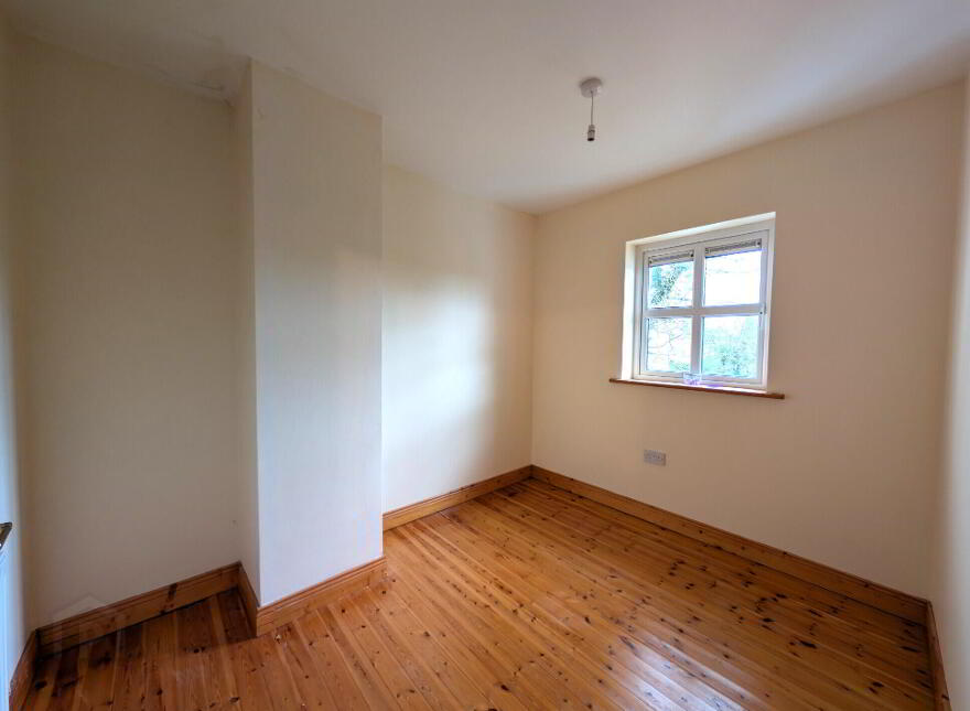 33 Hazel Lawns, Ballyhaunis, F35DH50