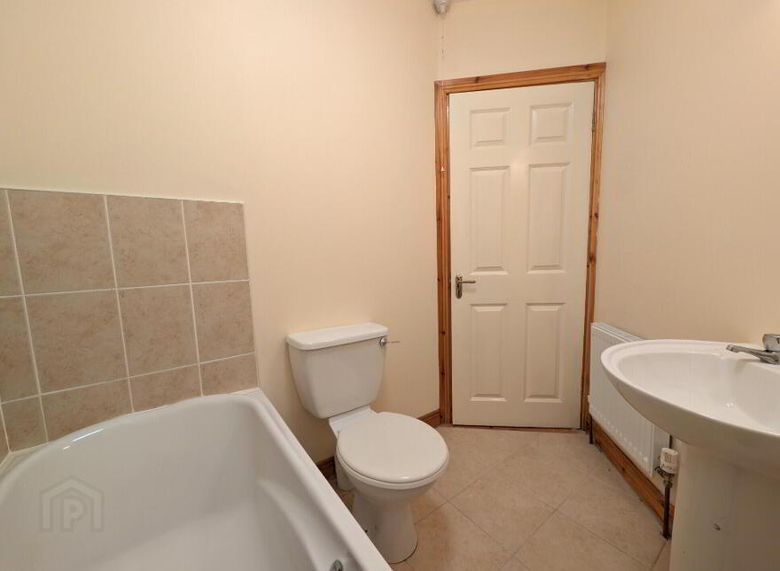 33 Hazel Lawns, Ballyhaunis, F35DH50