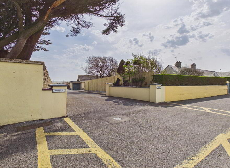 St. Annes, Frederick Place, Tramore, X91X384