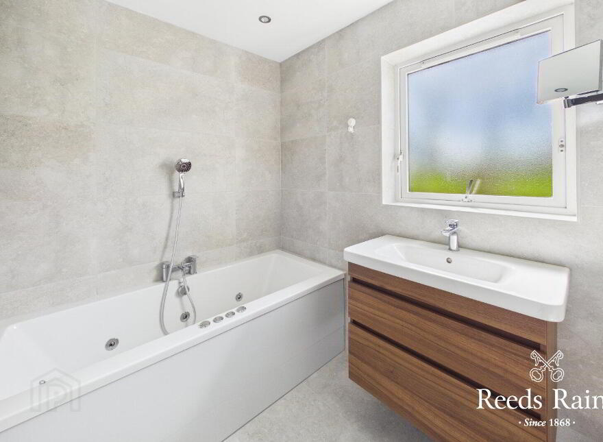 32 Lislaynan, Ballycarry, Carrickfergus, BT38 9GZ