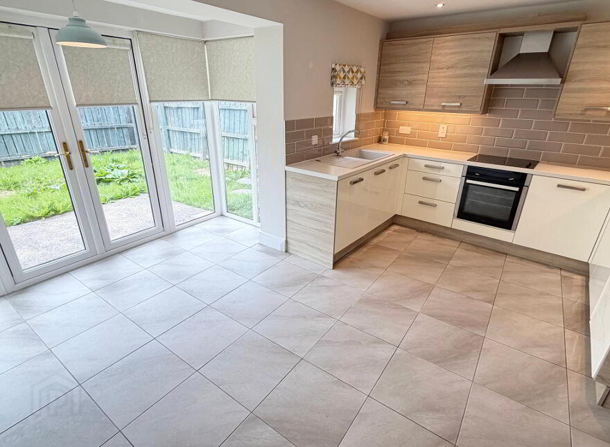 7 Shell Hill Crescent, Coleraine, BT52 2LF photo 5