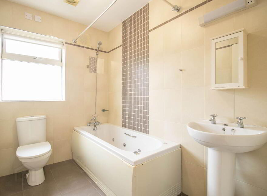 23 Lismeen Hills, Virginia Road, Ballyjamesduff, A82D2W5