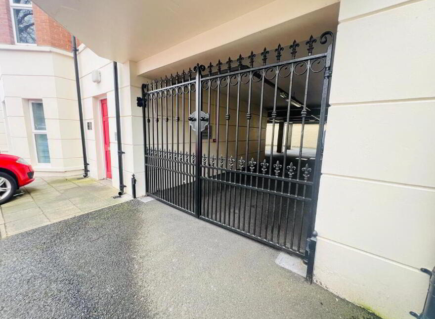Apt 1, 73 Ulsterville Avenue, Belfast, BT9 7AT