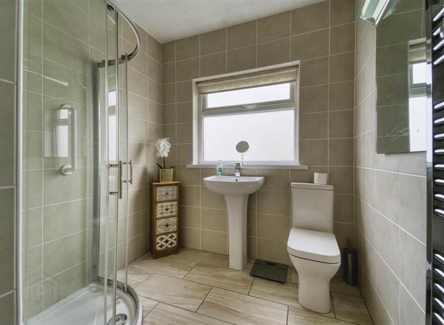 22 Adlon Park, Lisburn, BT28 2DZ
