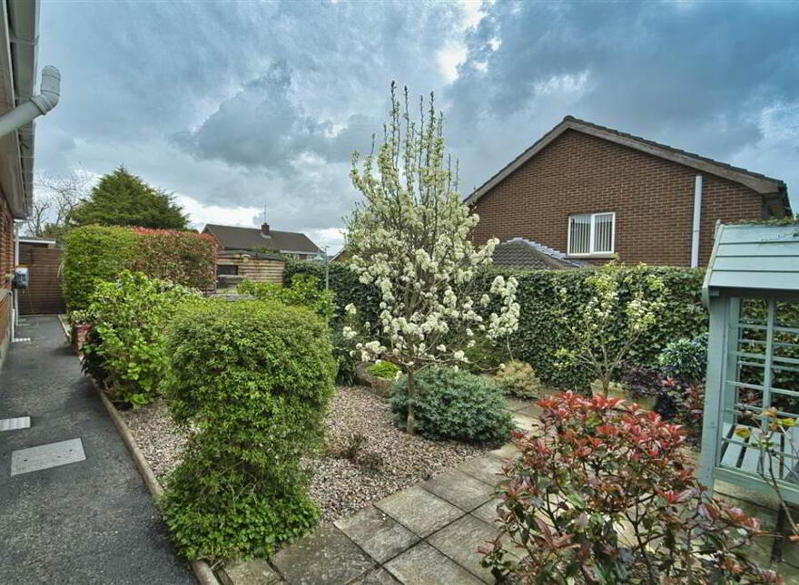 22 Adlon Park, Lisburn, BT28 2DZ