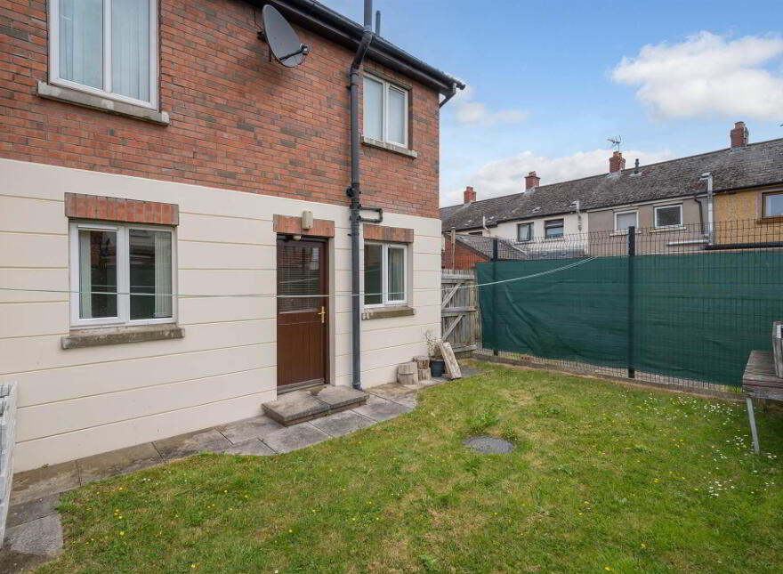 21 Maldon Court, Belfast, BT12 6GY